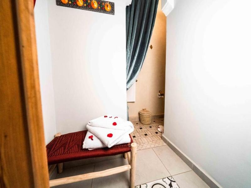 Riad Kiyanjana image