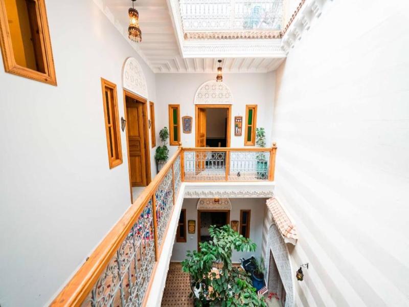 Riad Kiyanjana image