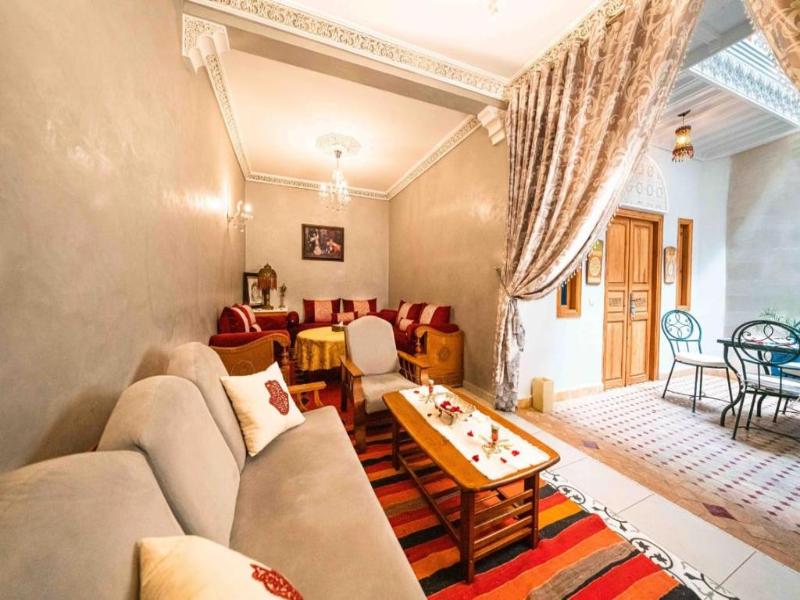 Riad Kiyanjana image