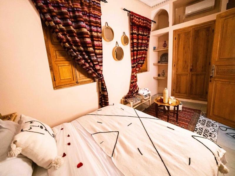 Riad Kiyanjana image