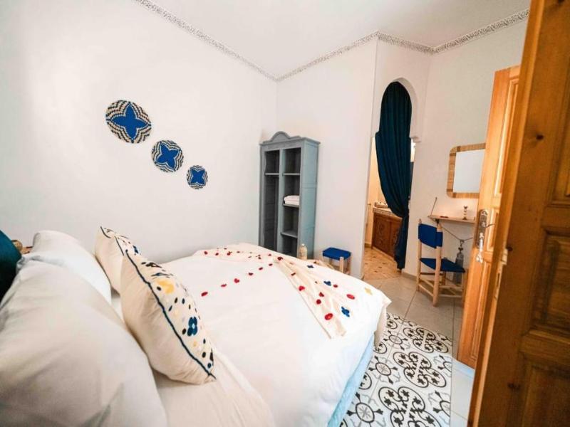 Riad Kiyanjana image