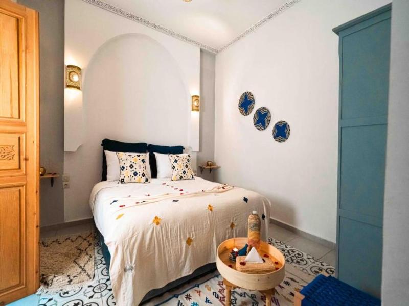 Riad Kiyanjana image