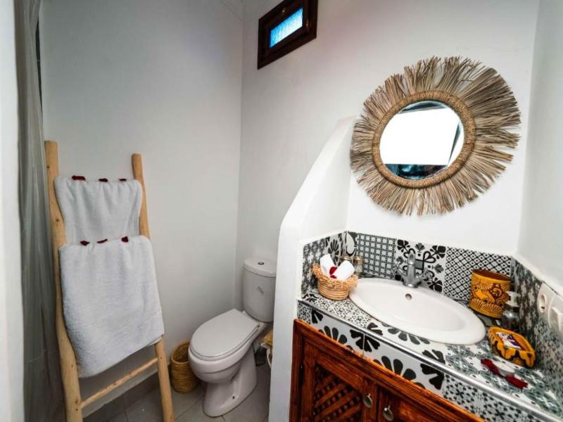 Riad Kiyanjana image
