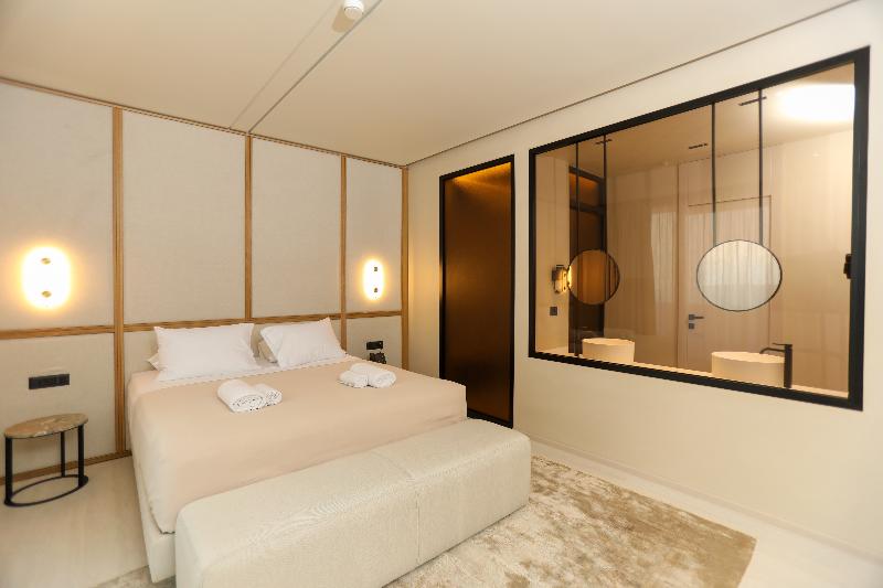 Sol Boutique Hotel image