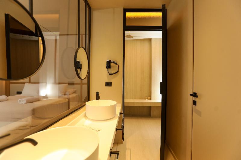 Sol Boutique Hotel image