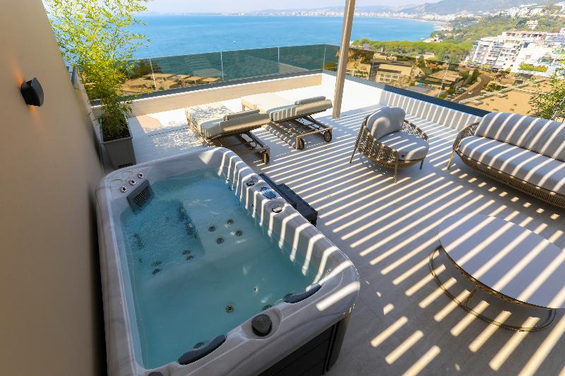 Sol Boutique Hotel image