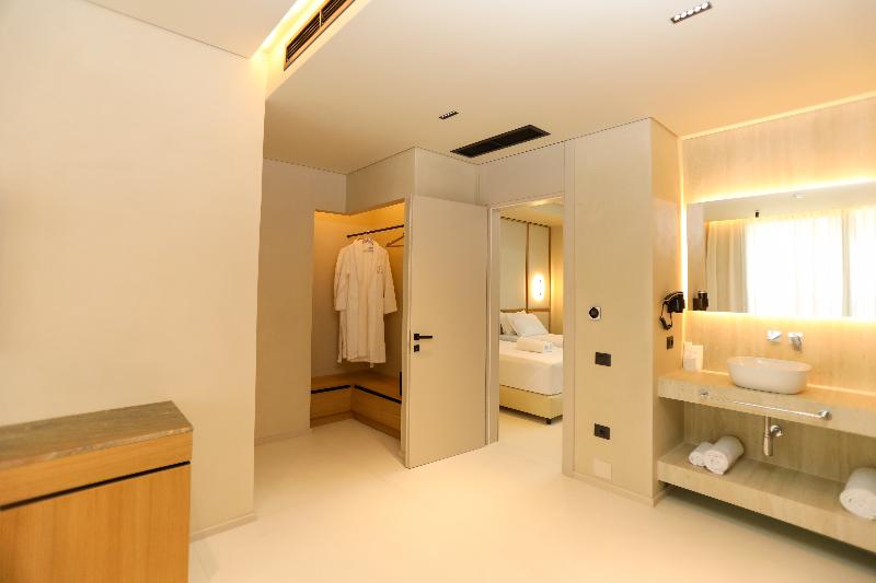 Sol Boutique Hotel image