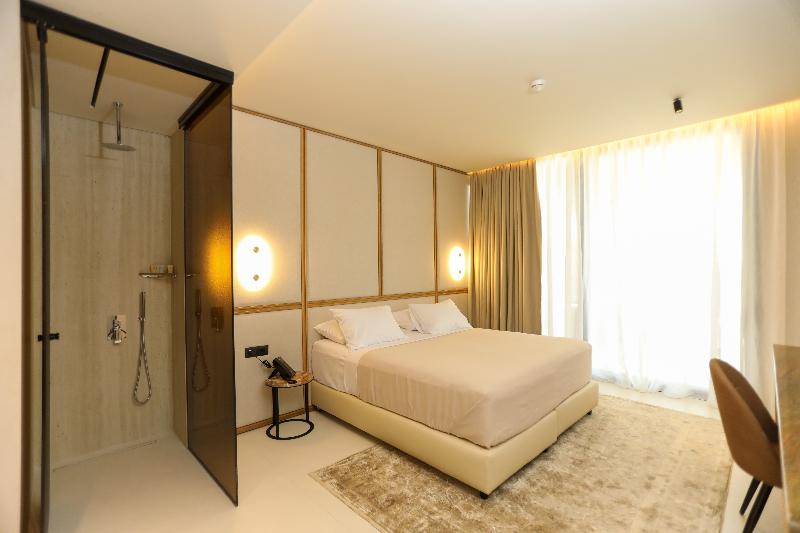 Sol Boutique Hotel image