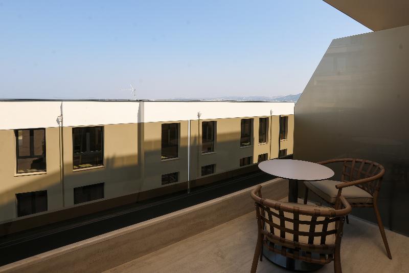 Sol Boutique Hotel image