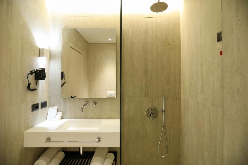 Sol Boutique Hotel image