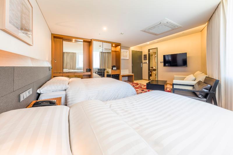 Shinshin Hotel Jeju Airport image