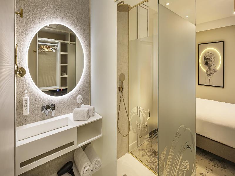 Best Western Plus Hotel Saint-Roch Orleans image