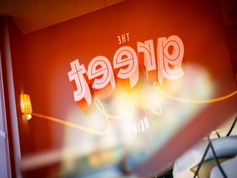 Greet Hotel Reims Tinqueux image