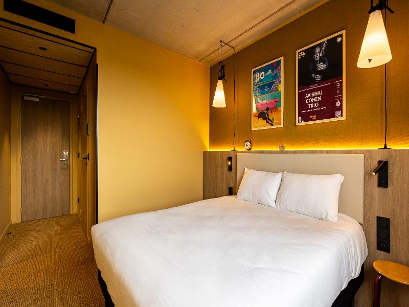 Greet Hotel Reims Tinqueux image
