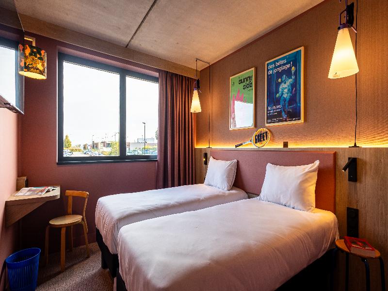 Greet Hotel Reims Tinqueux image