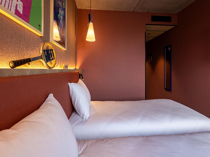 Greet Hotel Reims Tinqueux image