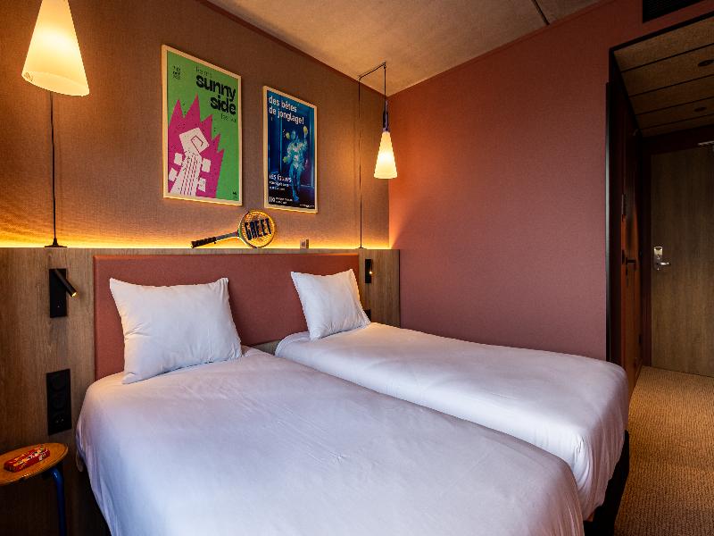 Greet Hotel Reims Tinqueux image