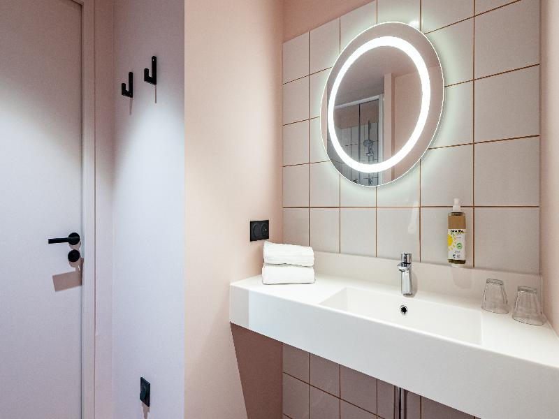 Greet Hotel Reims Tinqueux image