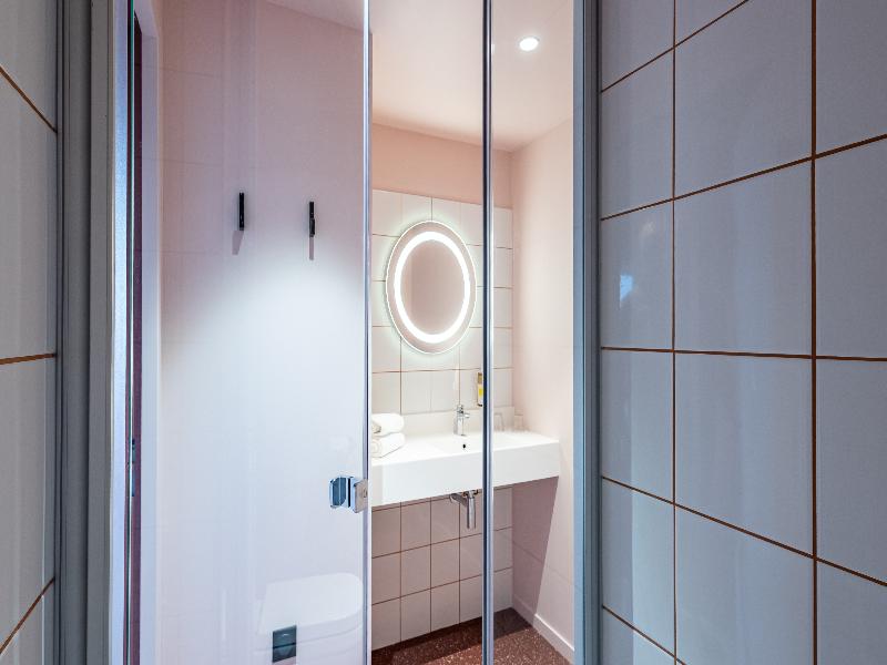 Greet Hotel Reims Tinqueux image