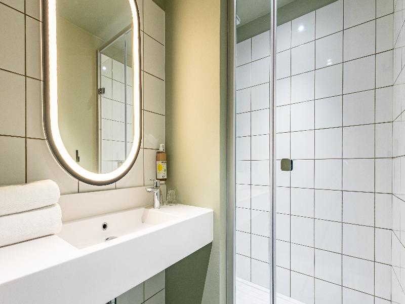 Greet Hotel Reims Tinqueux image