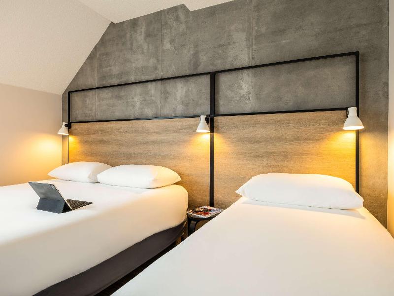 Ibis Bordeaux Nord Carbon Blanc image