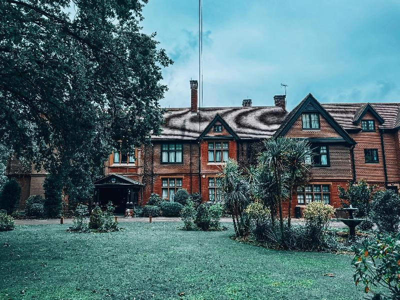 Stanhill Court  image