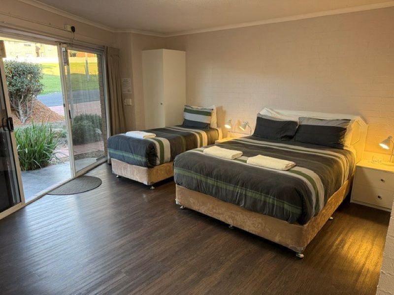 Ulladulla Harbor Motel image