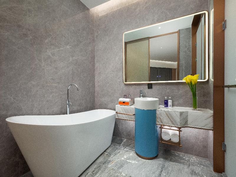 Voco Chengdu Chunxi Road By Ihg image