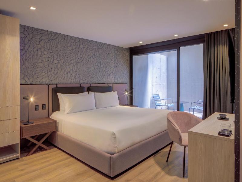 Ubicuo Hotel image