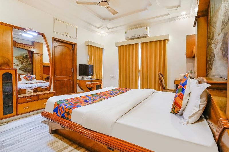 Hotel Rest & Peace, Airport