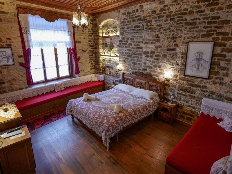 Hotel Bineri image