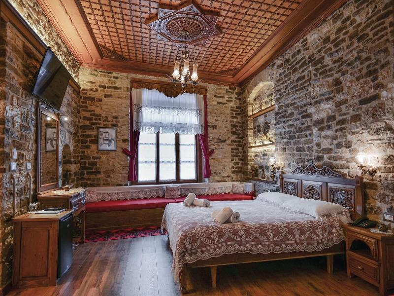 Hotel Bineri image