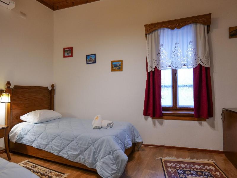 Hotel Bineri image