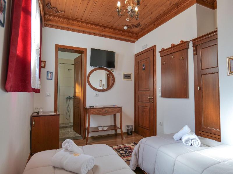 Hotel Bineri image