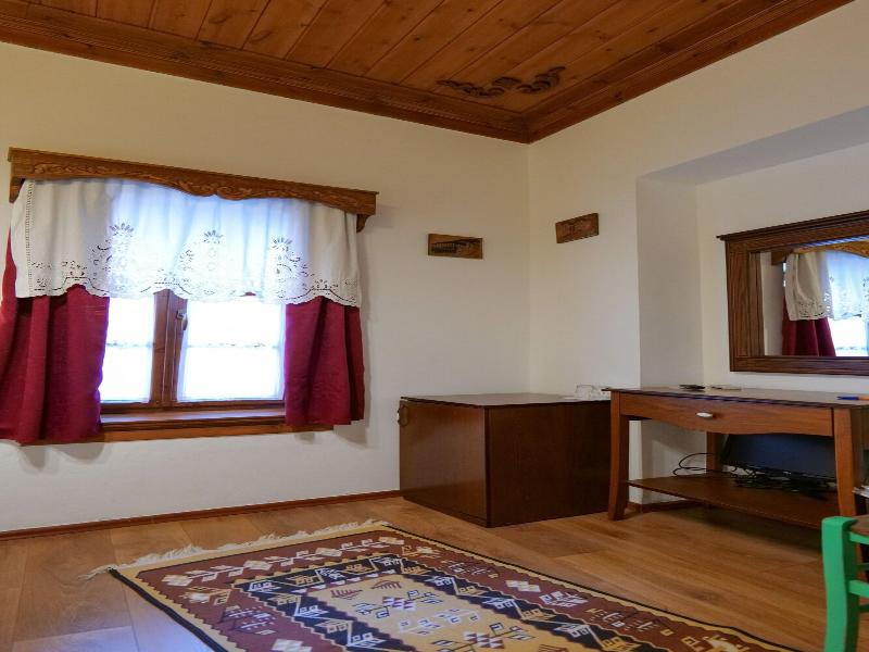 Hotel Bineri image