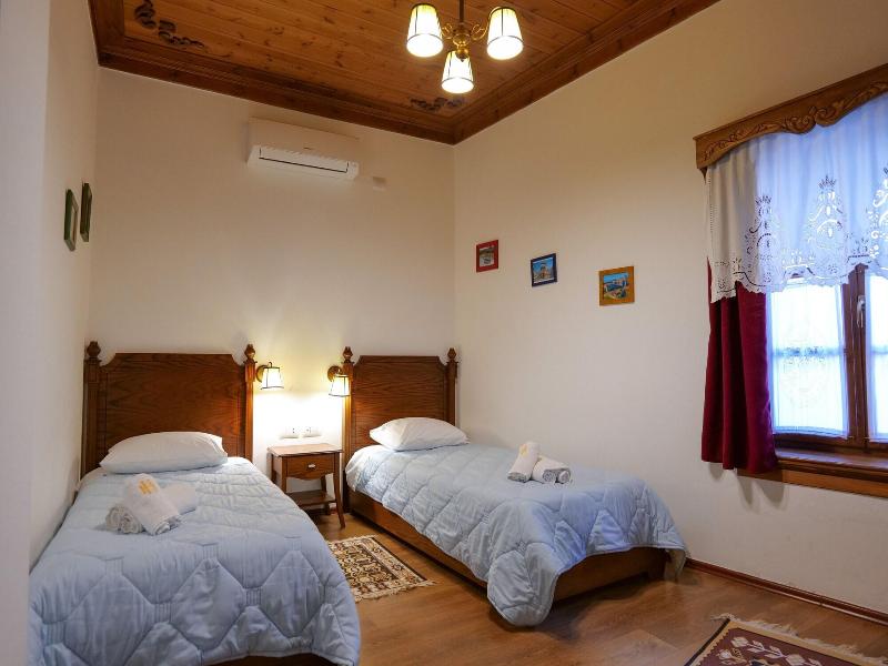 Hotel Bineri image