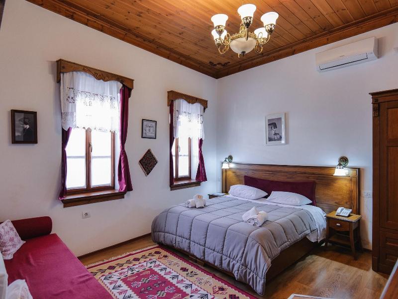 Hotel Bineri image