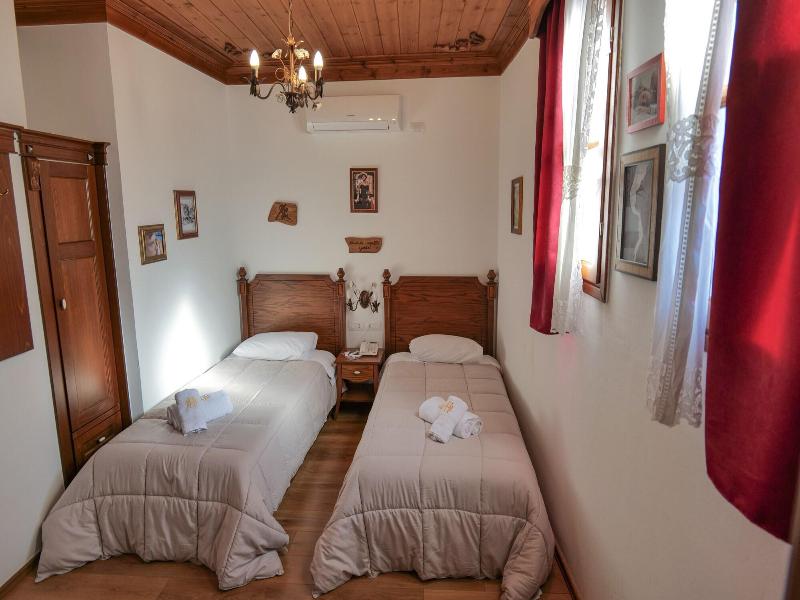 Hotel Bineri image