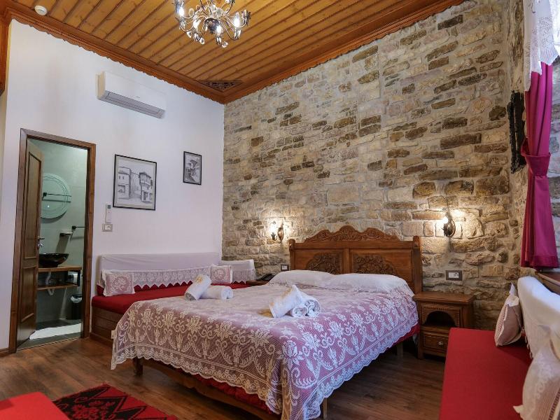 Hotel Bineri image