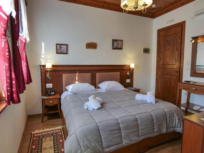 Hotel Bineri image