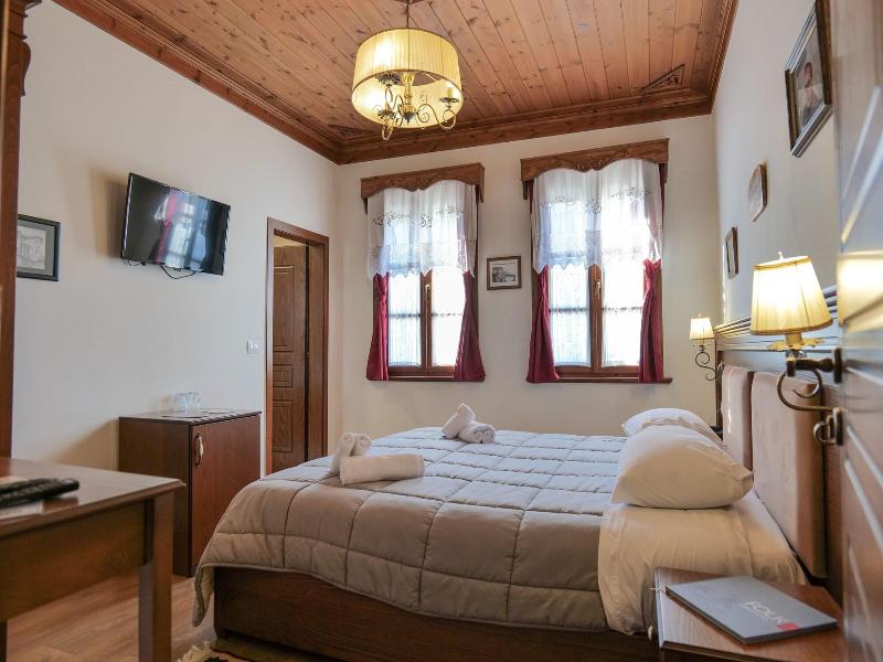 Hotel Bineri image