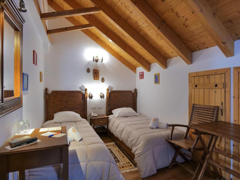 Hotel Bineri image