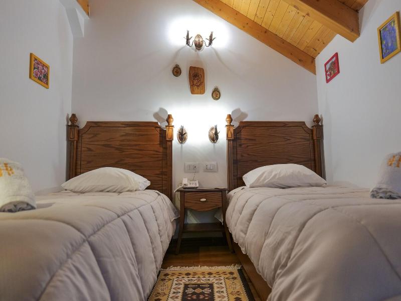 Hotel Bineri image
