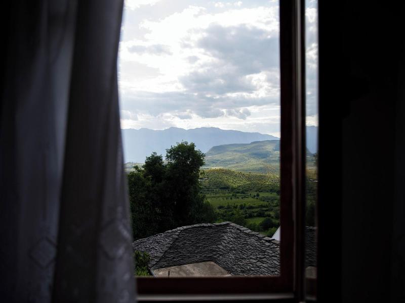Bujtina Sophie image