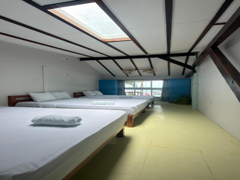 The Yak Lake House Hostal Bacalar image