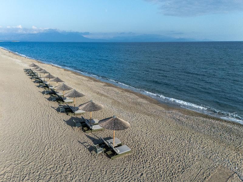 Niriides Beachfront Resort