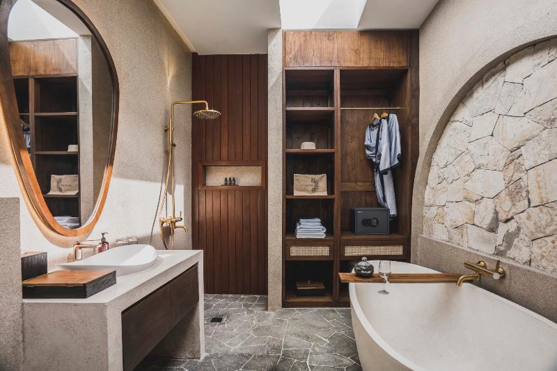 Seascape Beach Resort & Spa Uluwatu By Ini Vie image