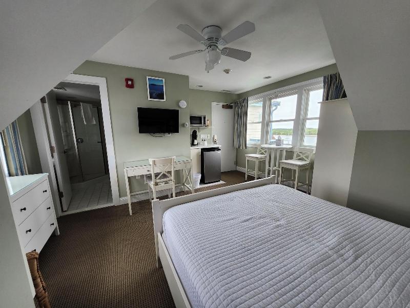 Inn On Onset Bay image