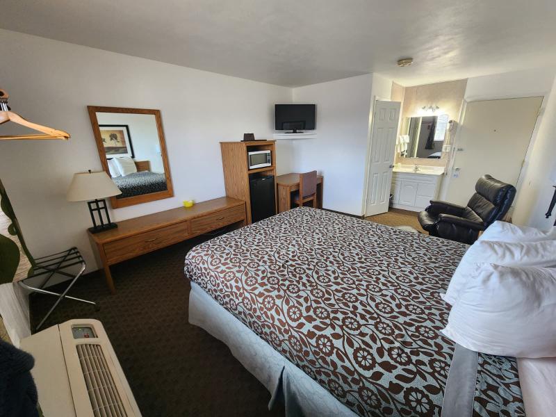 Lantern Motel image