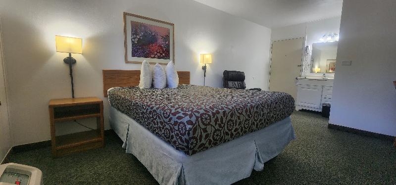 Lantern Motel image